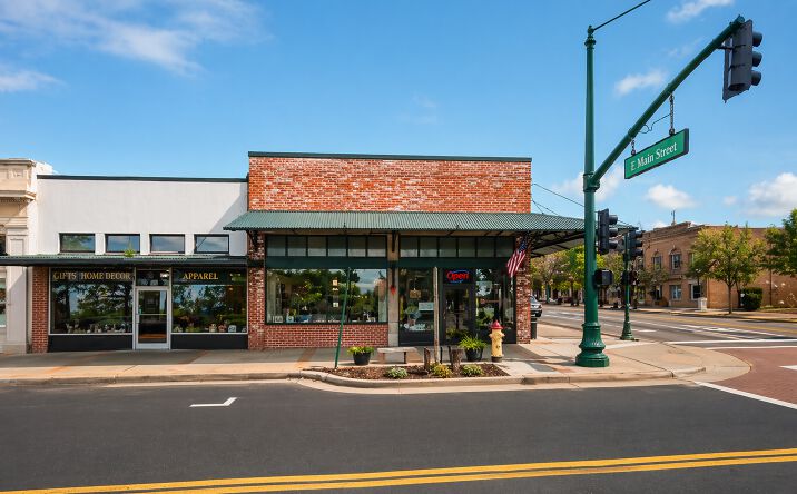 505 Lincoln Boulevard, Lincoln