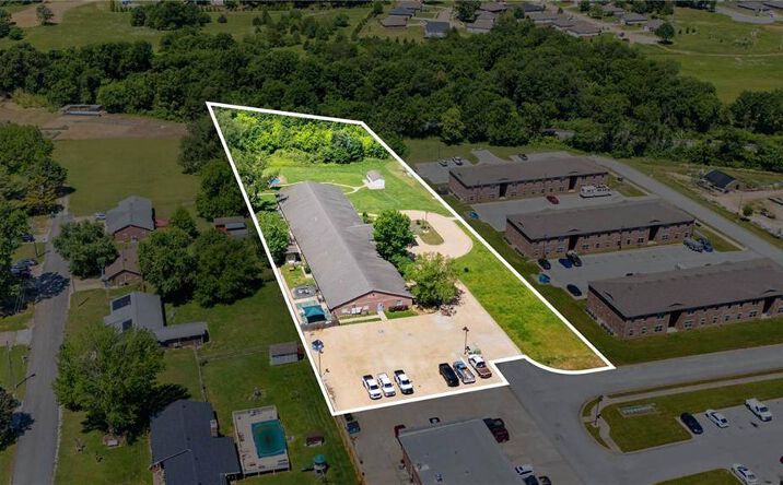 185 Rebecca St, Gentry