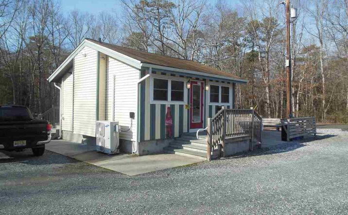 1250 route 50, Petersburg