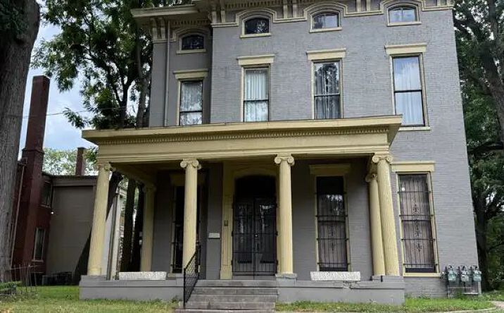 1143 S 1st St, Louisville