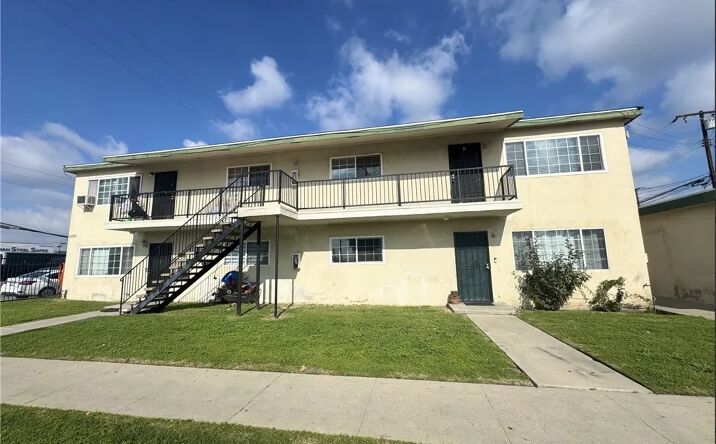 6300 Paramount Boulevard North, Long Beach