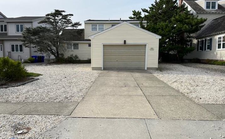 4610 4th Avenue, Avalon
