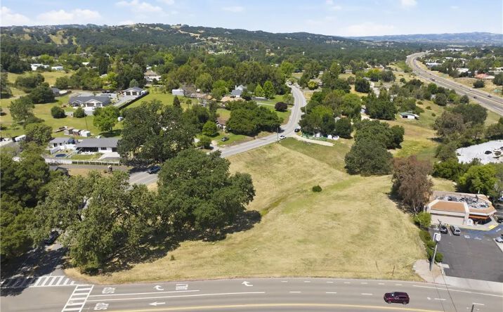 3975 Monterey, Atascadero