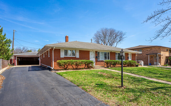 4132-4134 Crosby Street, Rockford