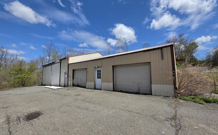852 New York 17b, Monticello