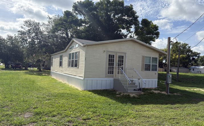 725 North Chestnut Road, Lakeland