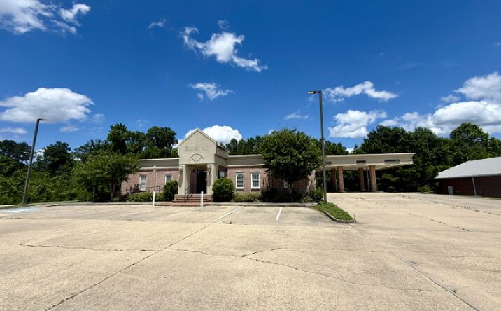1028 U.S. 51, McComb