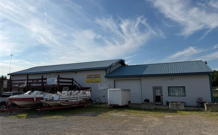 6071 Y Highway, French Village