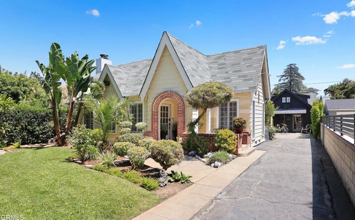 2120-2122 Navarro Avenue, Altadena