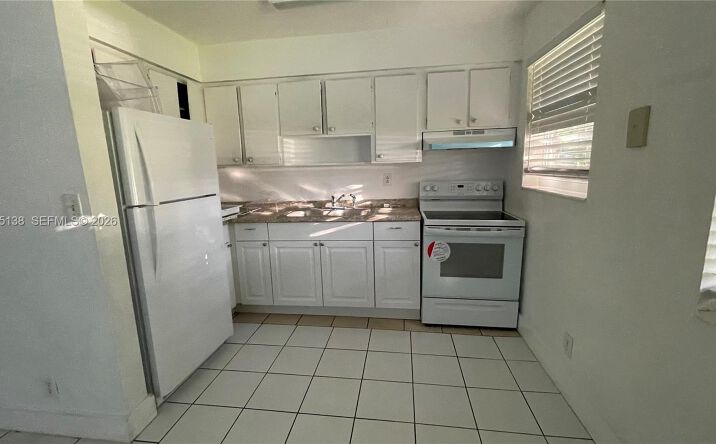 5200 NW 16th St, Lauderhill