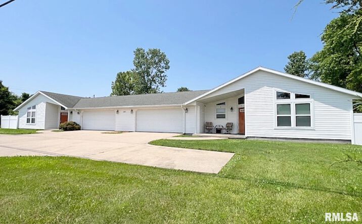 2800 W Chautauqua Road, Carbondale