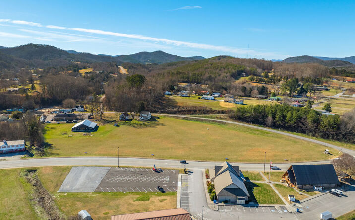 Cherohala Skyway, Tellico Plains