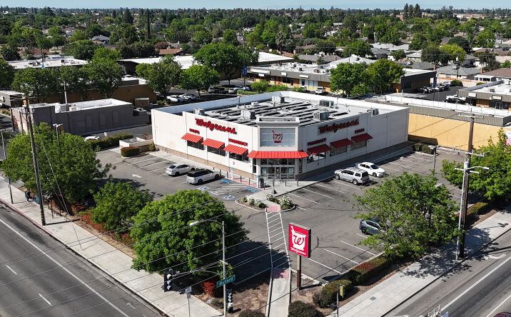 5785 North First Street, Fresno