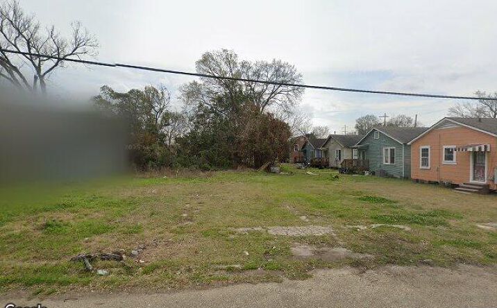 2226 Edgewood Dr, Baton Rouge