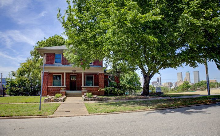 1404 S Quaker Avenue, Tulsa