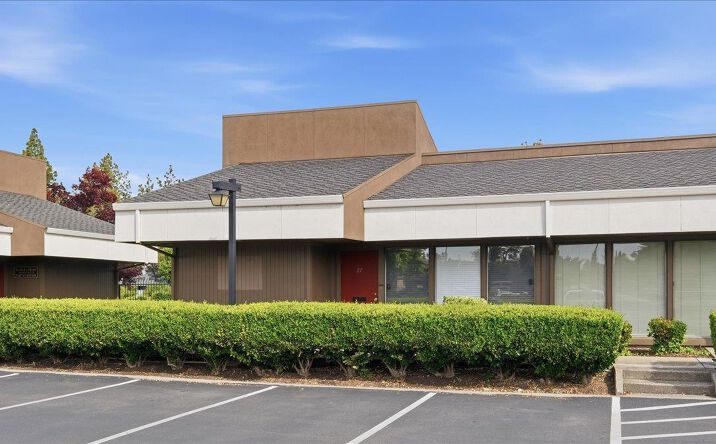2027 Grand Canal Boulevard 27, Stockton