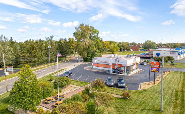 1540 W Maumee Street, Adrian
