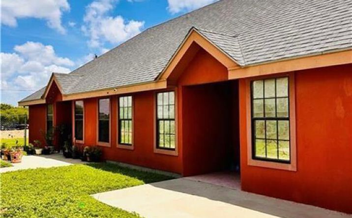 11 E Mile 11, Weslaco