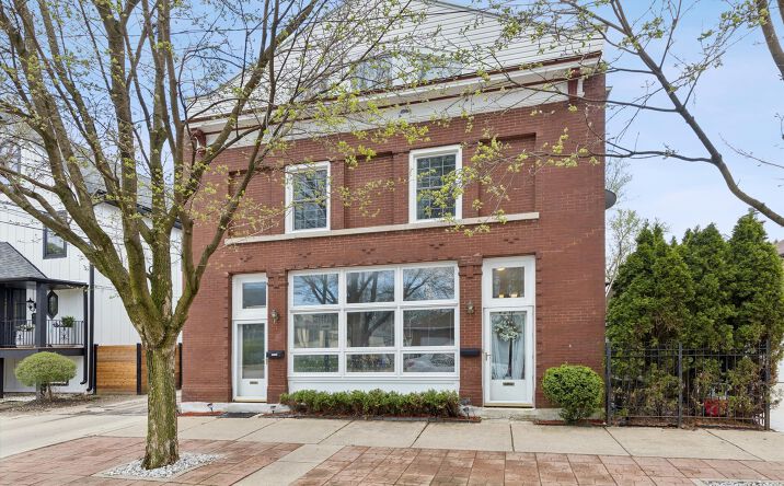 4217 W Grace Street, Chicago