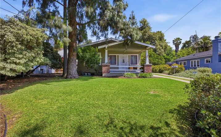 547 E Woodbury Road, Altadena