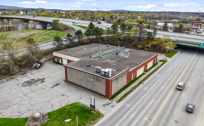 586 MAIN ST, BANGOR