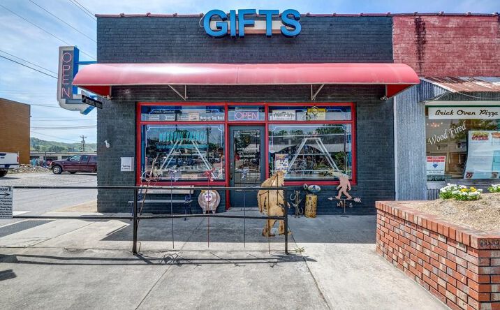 65 Tennessee Street, Murphy