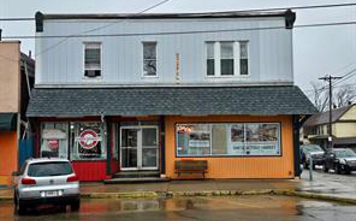 1029 31 East Avenue, Erie