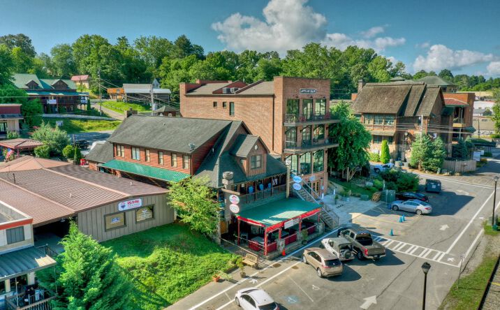 544 E Main Street, Blue Ridge