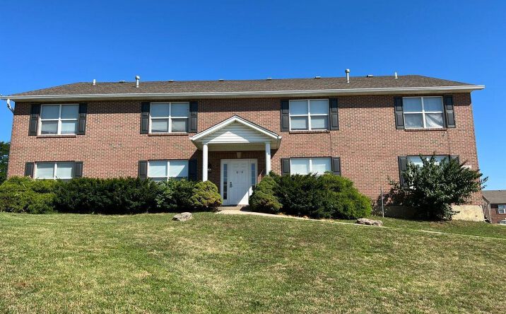 Charlton Court, Hamilton