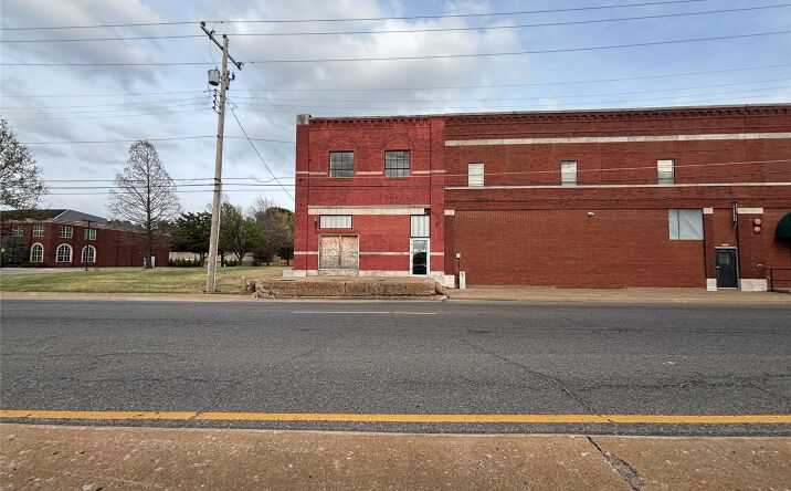 422 N Main Street, Muskogee