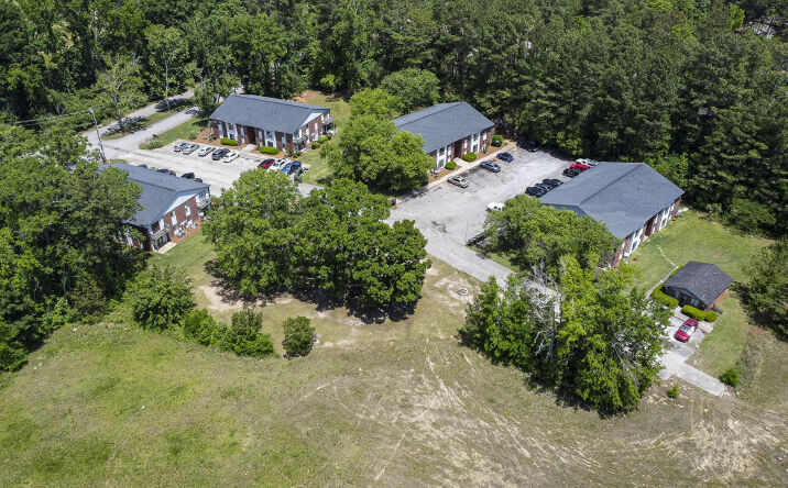 100 HIGHLAND FOREST DR GREENWOOD SC 29646, GREENWOOD
