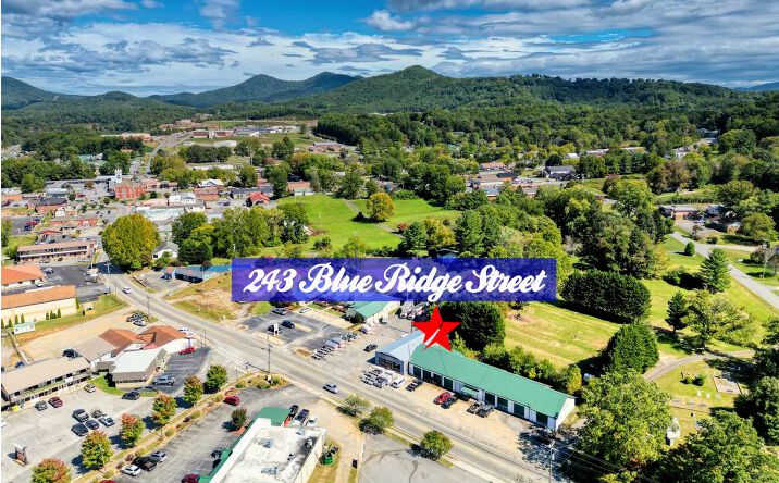 243 Blue Ridge Street, Blairsville
