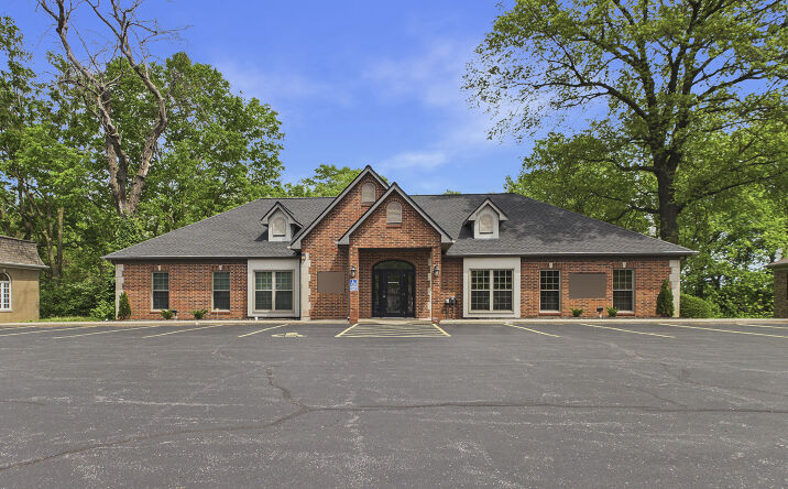 5 EXECUTIVE WOODS CT, BELLEVILLE