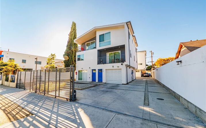 1121 N Berendo, Hollywood