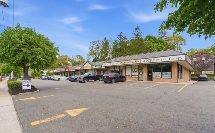 444 W JERICHO TPKE, HUNTINGTON