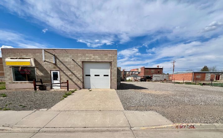 524 Warren, Thermopolis