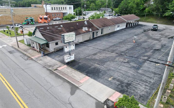 607 Main Street, Summersville