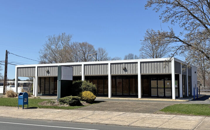 123 E Main St, Plainville
