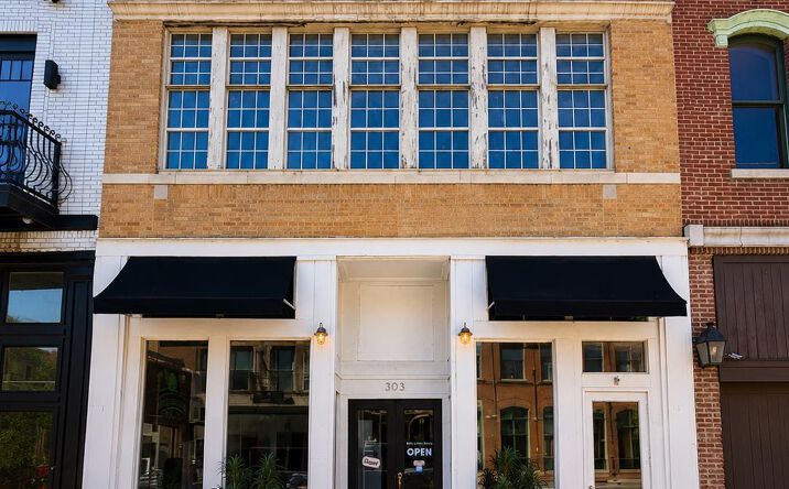 303 S Main St, Jonesboro
