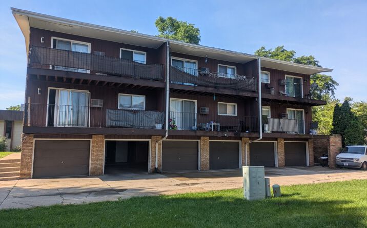 75 N Lyle Avenue, Elgin
