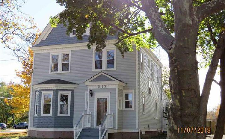 817 DeHirsch Avenue, Woodbine