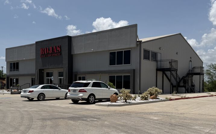 240 FRONTAGE RD, ALAMO