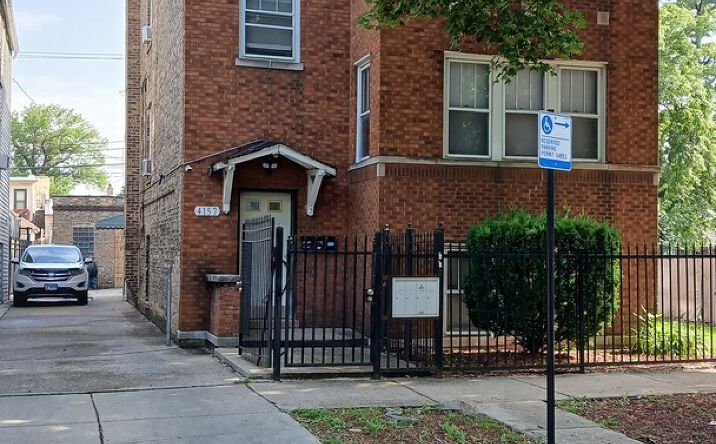 4157 W Crystal Street, Chicago