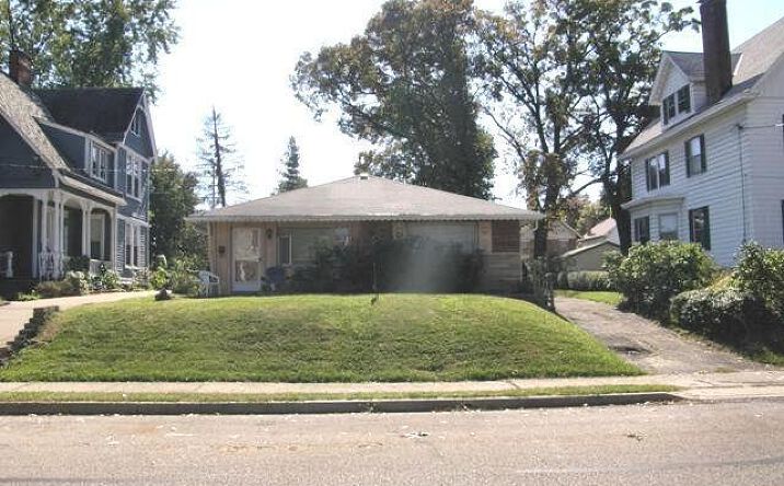 Hudson Avenue, Norwood