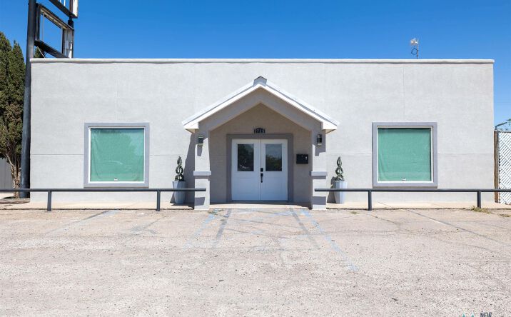 1713 SE Main Street, Roswell