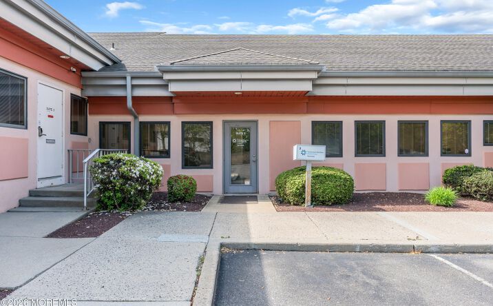 501 Iron Bridge Road, Freehold Township