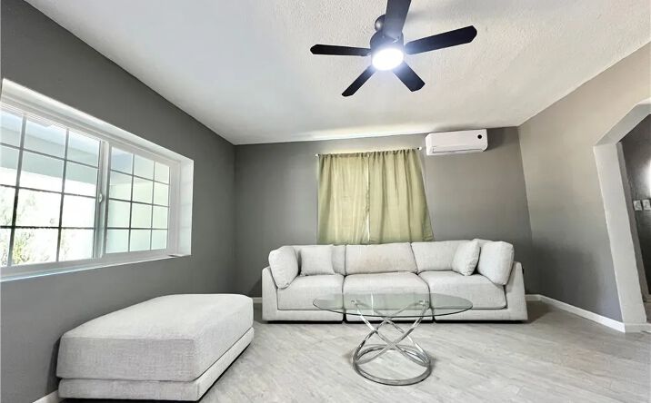 2527 W Third Avenue, San Bernardino