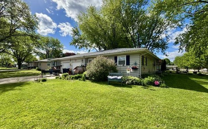 1802-1806 Randolph Road, Janesville