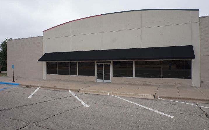 9 S Broadway Street, Herington