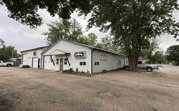 803 E JACKSON Street, Macomb